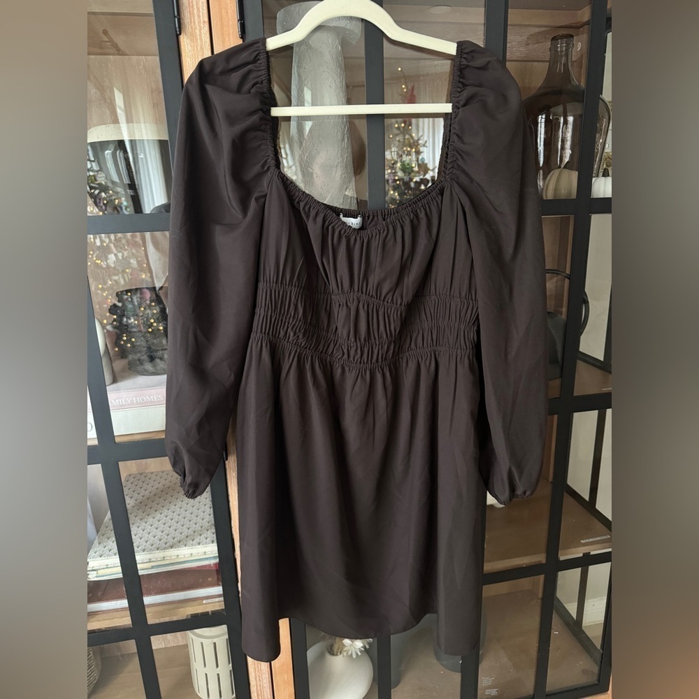 Gianni Bini mini dress long sleeve babydoll shirred espresso chocolate
